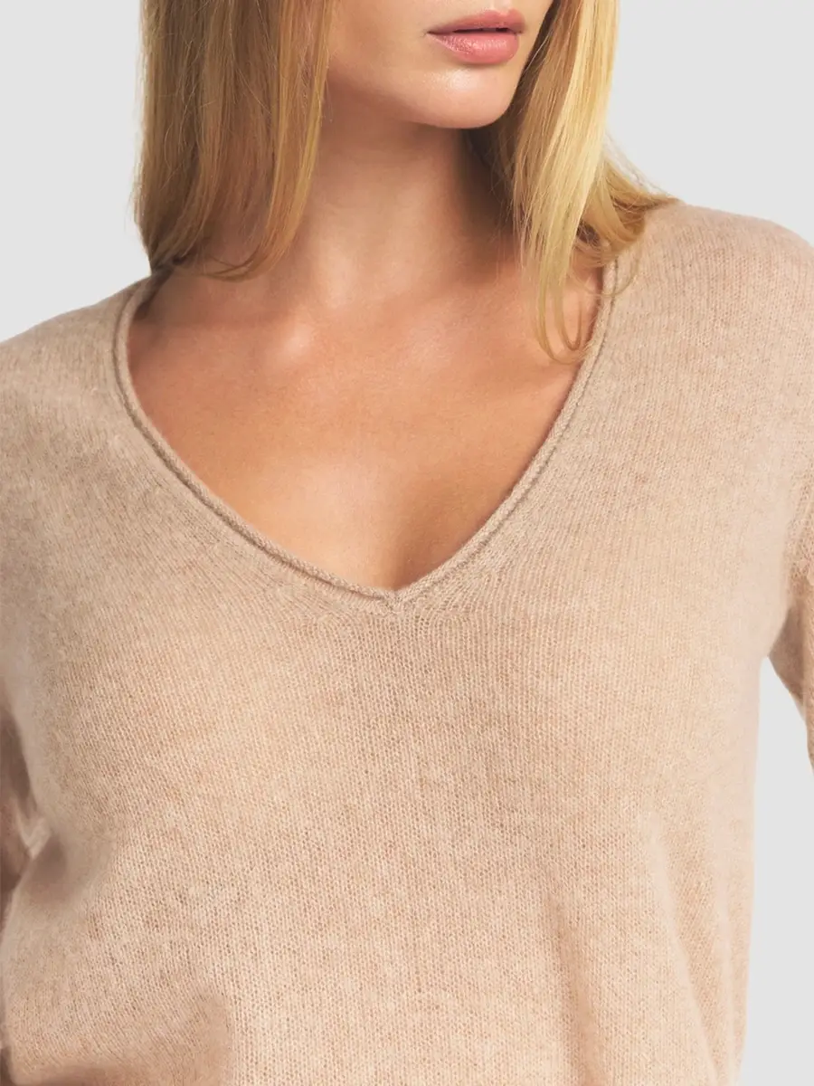 Skims Women's Cashmere V-Neck Sweater | Thumbnail 5