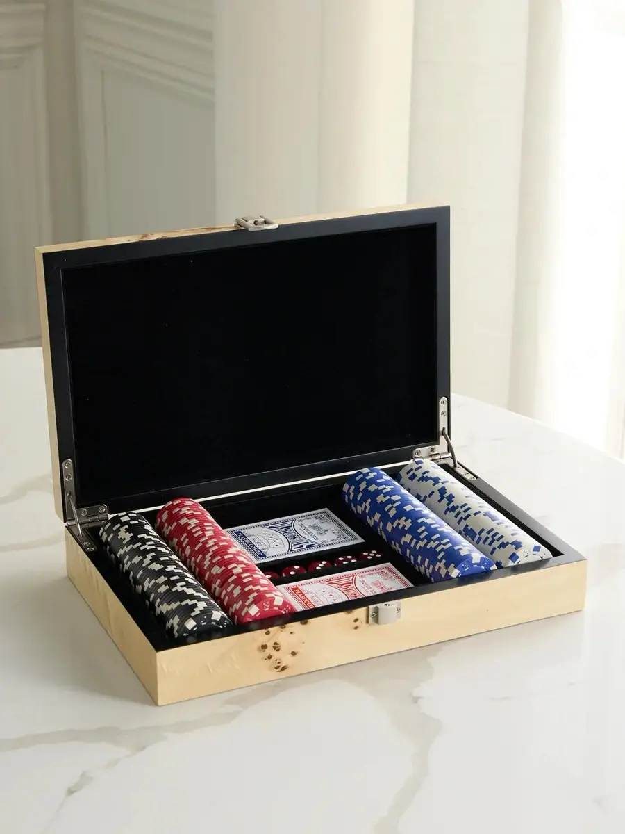 Tizo Burlwood 200-Chip Poker Set | Thumbnail 2