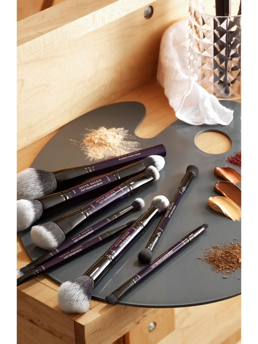 Kevyn Aucoin Beauty Women's Duet Precision Shadow Brush | Thumbnail 4