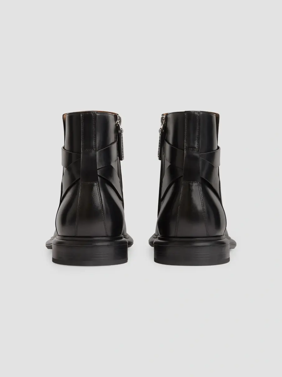 Givenchy Men's Cargo Chelsea Boots in Brushed Leather - Black | Thumbnail 6 Givenchy Men's Cargo Chelsea Boots in Brushed Leather - Black | Thumbnail 6