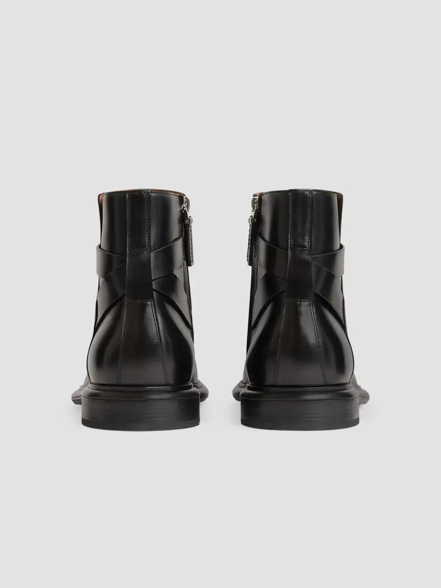 Givenchy Men's Gent Pinch Ankle Boots in Leather - Black | Thumbnail 3 Givenchy Men's Gent Pinch Ankle Boots in Leather - Black | Thumbnail 3