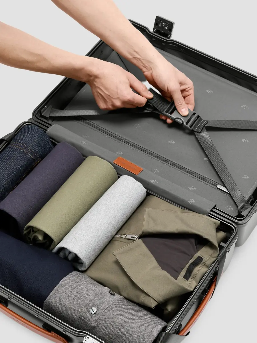 Carl Friedrik Men Hybrid The Carry-On Large Spinner Suitcase | Thumbnail 7 Carl Friedrik Men Hybrid The Carry-On Large Spinner Suitcase | Thumbnail 7