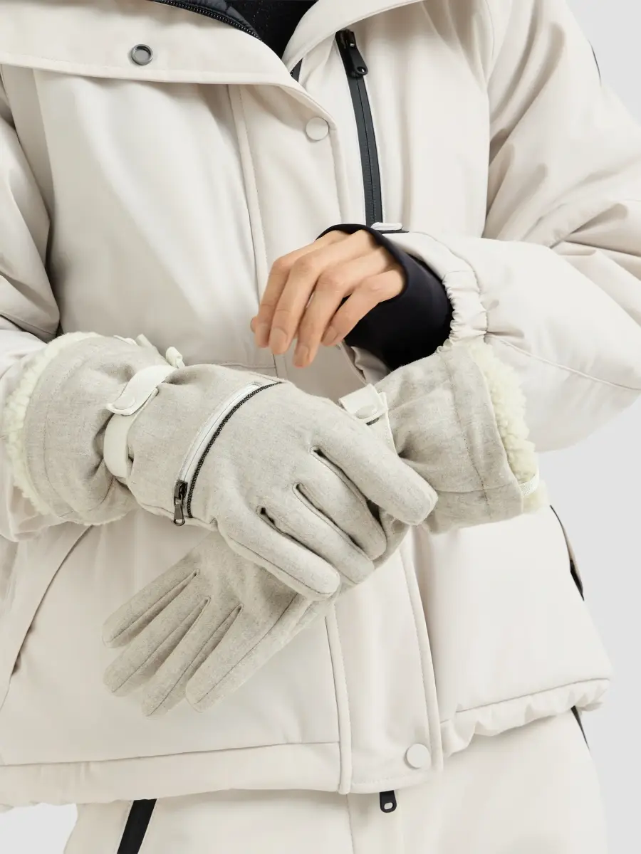 Brunello Cucinelli Women's Virgin Wool Flannel Mountain Gloves with Shearling Insert, Thermore Padding and Monili - Cool Beige | Thumbnail 2 Brunello Cucinelli Women's Virgin Wool Flannel Mountain Gloves with Shearling Insert, Thermore Padding and Monili - Cool Beige | Thumbnail 2