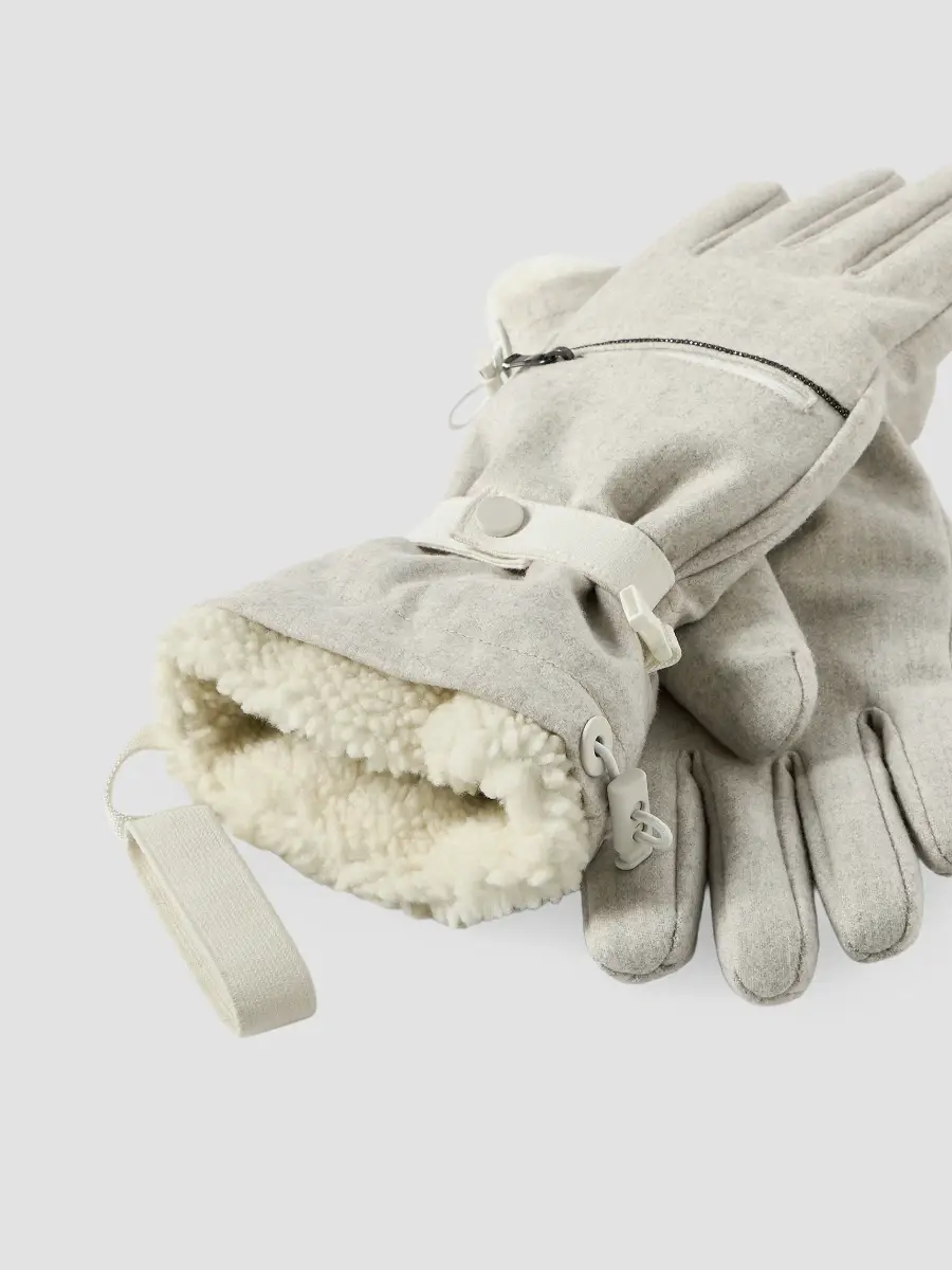 Brunello Cucinelli Women's Virgin Wool Flannel Mountain Gloves with Shearling Insert, Thermore Padding and Monili - Cool Beige | Thumbnail 3 Brunello Cucinelli Women's Virgin Wool Flannel Mountain Gloves with Shearling Insert, Thermore Padding and Monili - Cool Beige | Thumbnail 3