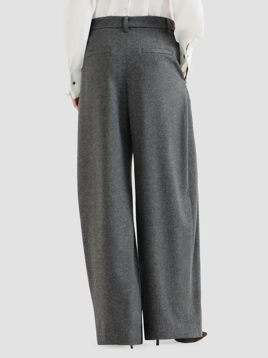 Brunello Cucinelli Women's Virgin Wool and Cashmere Twill Flannel Pleated Barrel Trousers | Thumbnail 4 Brunello Cucinelli Women's Virgin Wool and Cashmere Twill Flannel Pleated Barrel Trousers | Thumbnail 4