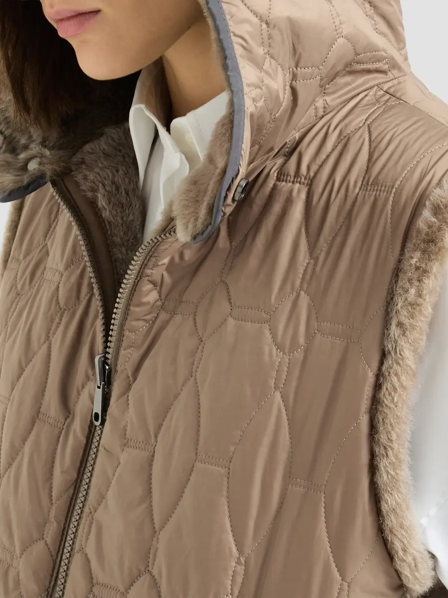 Brunello Cucinelli Women's Shearling Reversibile Vest with Thermore Padding and Hood - Light Brown | Thumbnail 4 Brunello Cucinelli Women's Shearling Reversibile Vest with Thermore Padding and Hood - Light Brown | Thumbnail 4