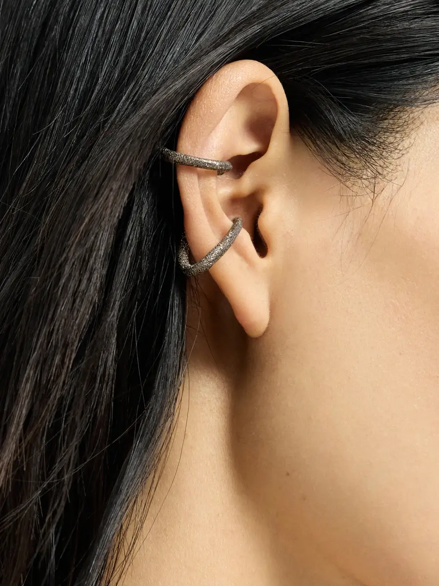 Brunello Cucinelli Women's Sterling Silver Shimmer Ear Cuff | Thumbnail 3 Brunello Cucinelli Women's Sterling Silver Shimmer Ear Cuff | Thumbnail 3