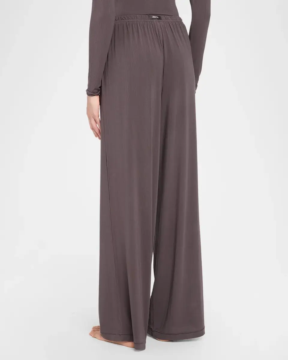 Skims Wide-Leg Stretch Modal Pants | Thumbnail 3 Skims Wide-Leg Stretch Modal Pants | Thumbnail 3