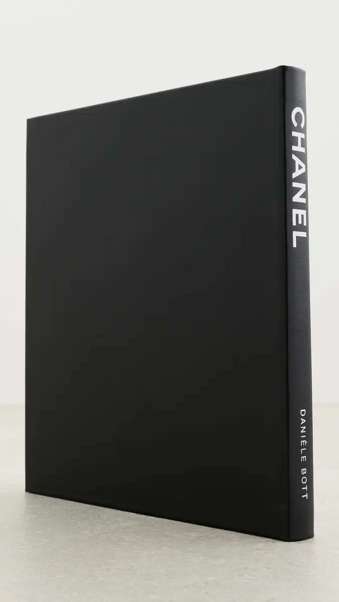 Graphic Image Chanel Collections and Creations Book Black | Thumbnail 3 Graphic Image Chanel Collections and Creations Book Black | Thumbnail 3