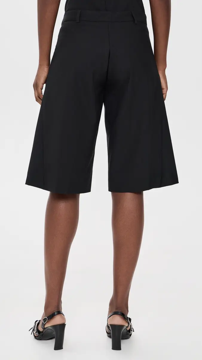 The Garment Grand Shorts | Thumbnail 3