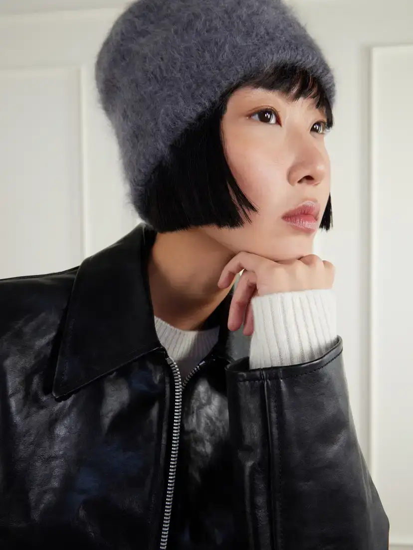 Lisa Yang Brushed Ribbed Cashmere Beanie | Thumbnail 2 Lisa Yang Brushed Ribbed Cashmere Beanie | Thumbnail 2