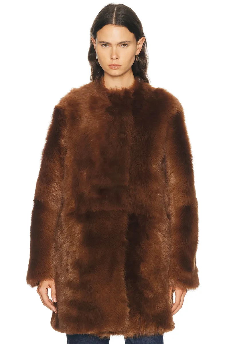 TOTEME Short Silky Shearling Coat | Thumbnail 2 TOTEME Short Silky Shearling Coat | Thumbnail 2