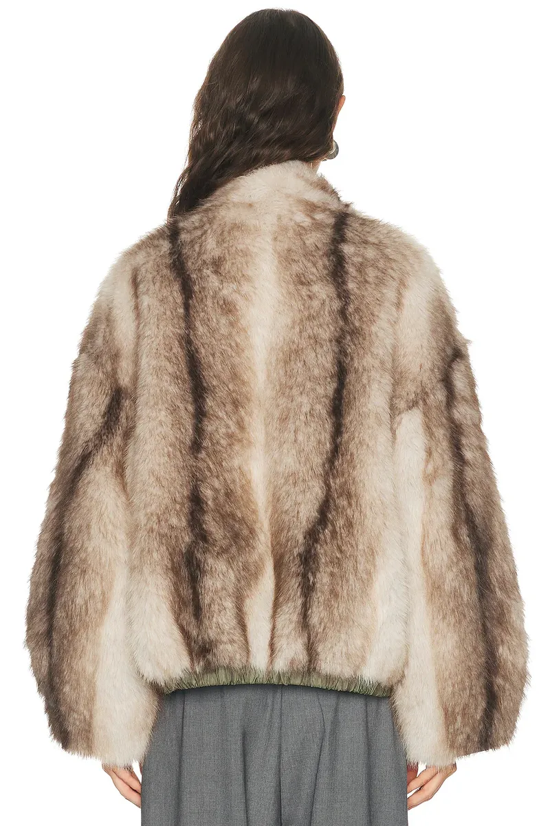 The Frankie Shop Vera Faux Reversible Short Coat | Thumbnail 4 The Frankie Shop Vera Faux Reversible Short Coat | Thumbnail 4