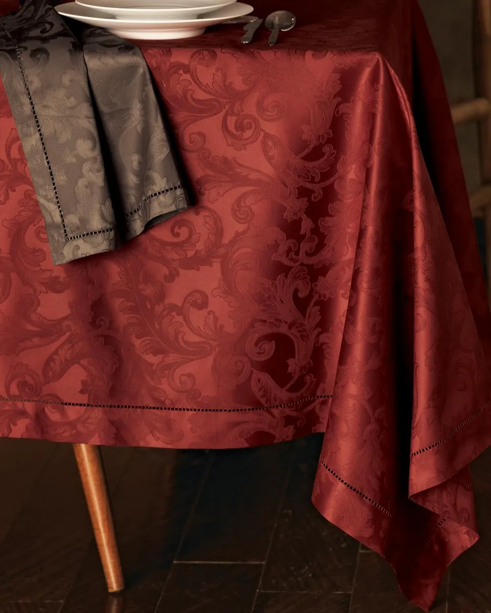 Sferra Acanthus Jacquard Round Tablecloth | Thumbnail 6
