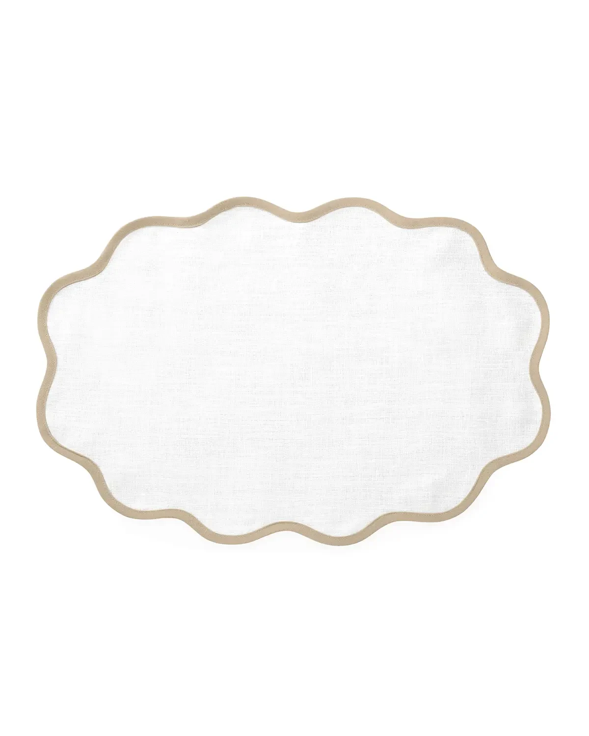 Matouk Casual Couture Scallop Placemats
