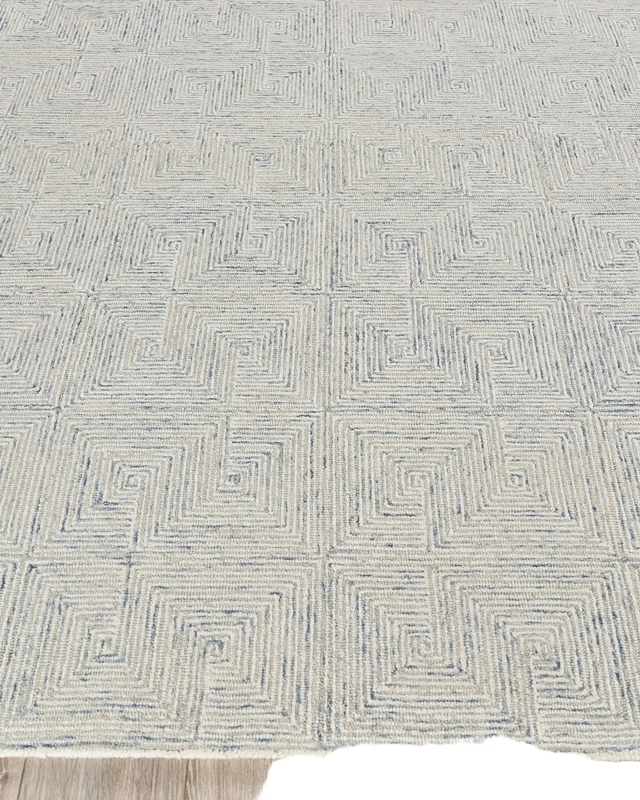 Exquisite Rugs Camille Hand-Tufted Rug