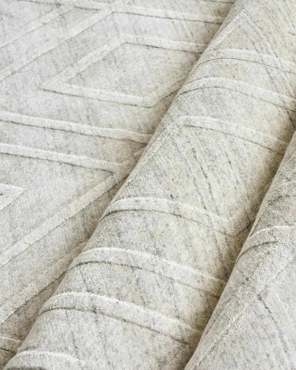 Exquisite Rugs Eastsound Hand-Loomed Rug | Thumbnail 4