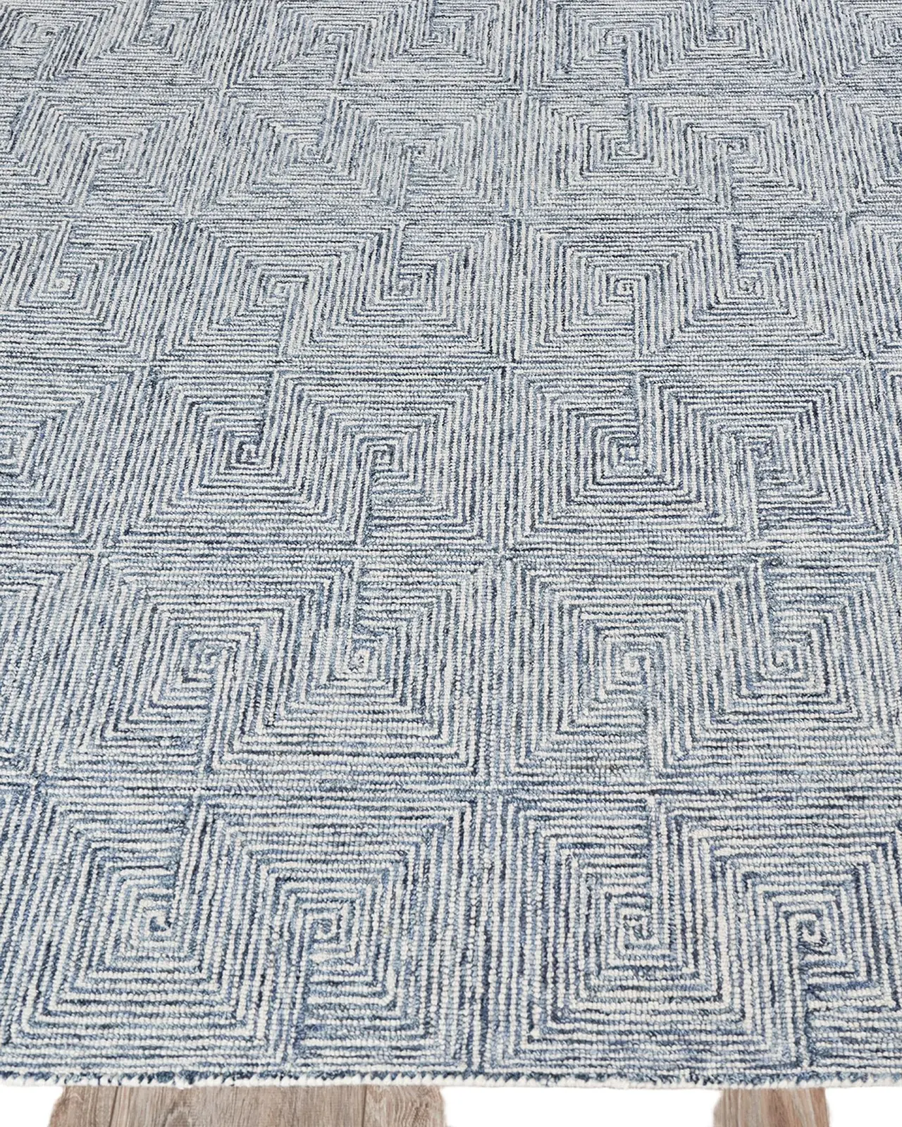 Exquisite Rugs Camille Hand-Tufted Rug
