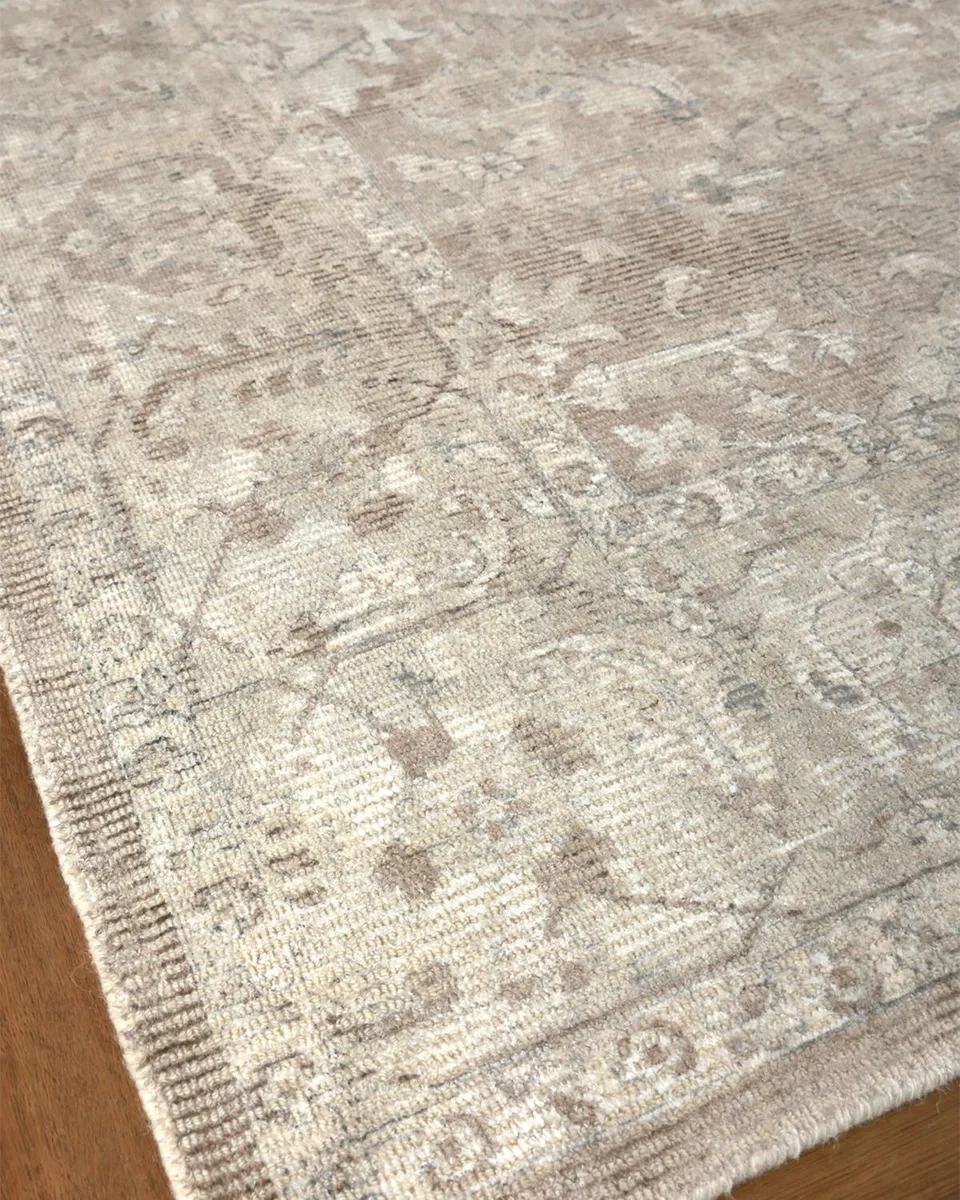 Exquisite Rugs Pierre Hand-Loomed Rug | Thumbnail 3