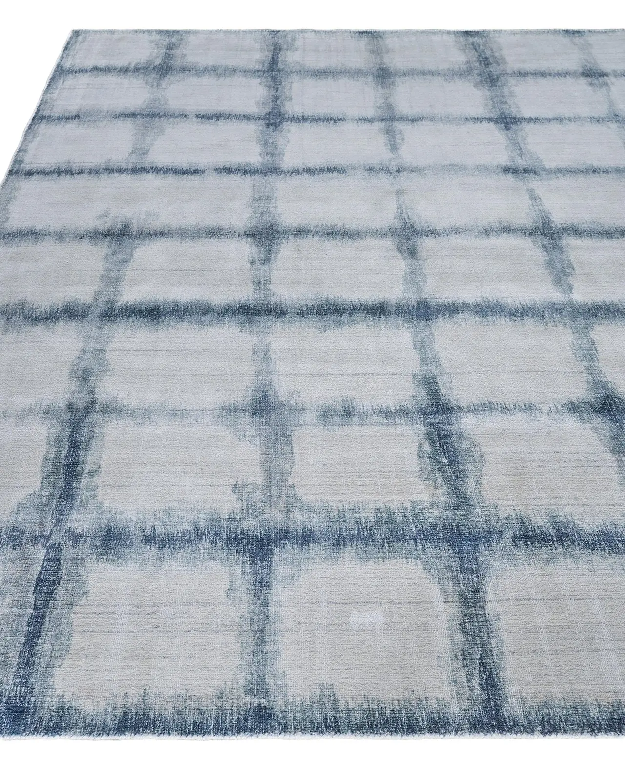 Exquisite Rugs Bridgeton Hand-Loomed Rug