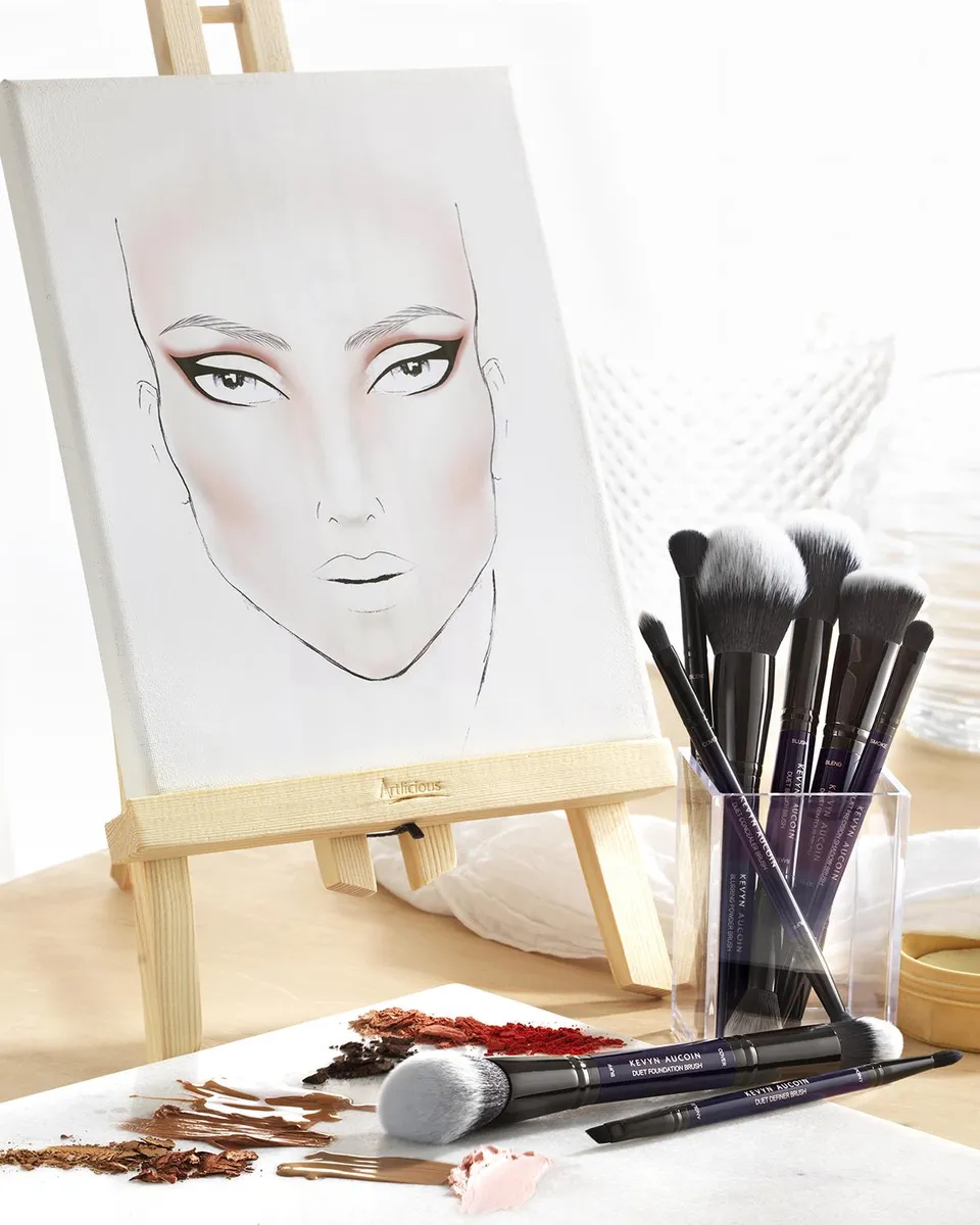KEVYN AUCOIN Duet Precision Shadow Brush | Thumbnail 4 KEVYN AUCOIN Duet Precision Shadow Brush | Thumbnail 4
