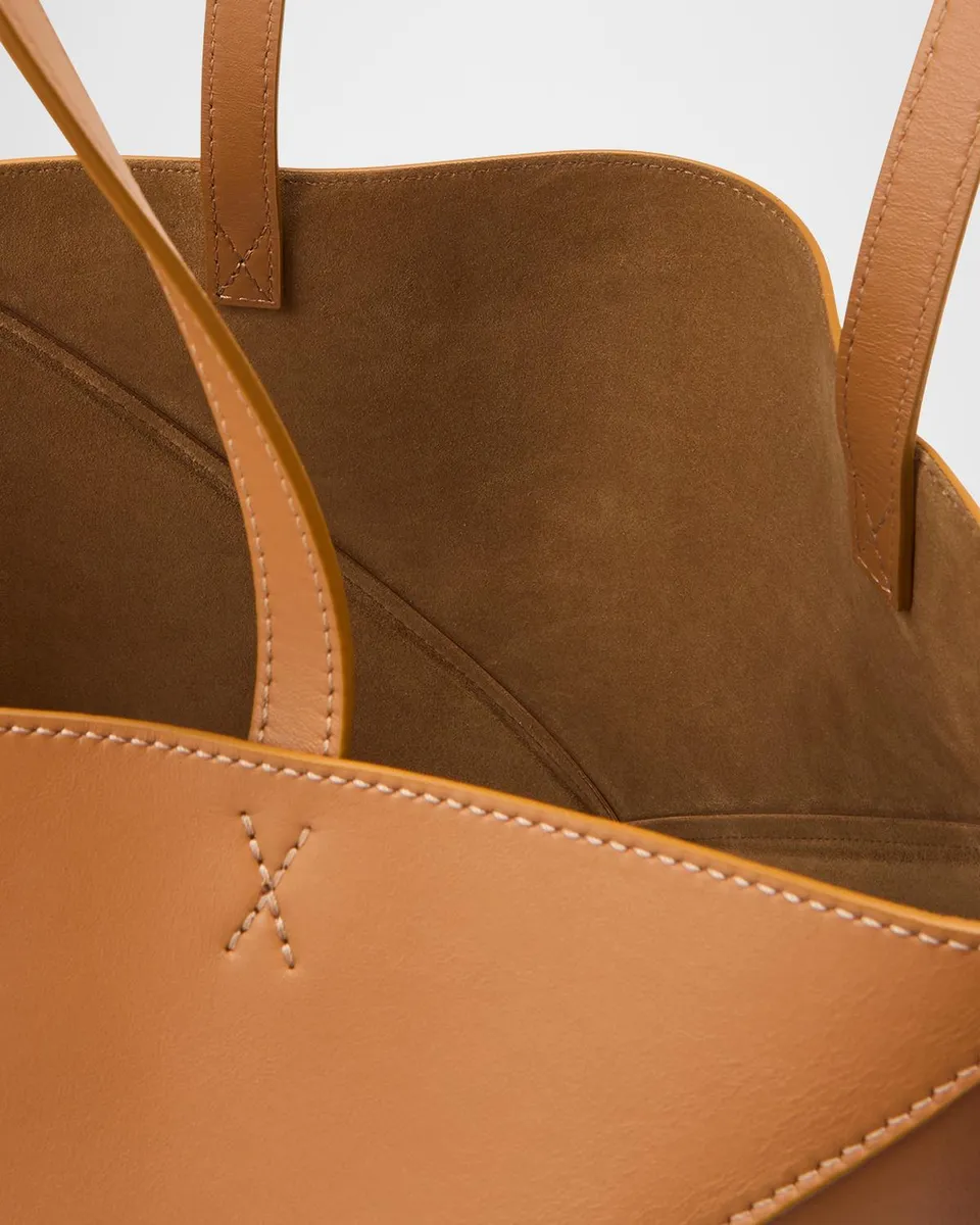Loewe Puzzle Fold Medium Tote Bag in Shiny Leather | Thumbnail 3 Loewe Puzzle Fold Medium Tote Bag in Shiny Leather | Thumbnail 3