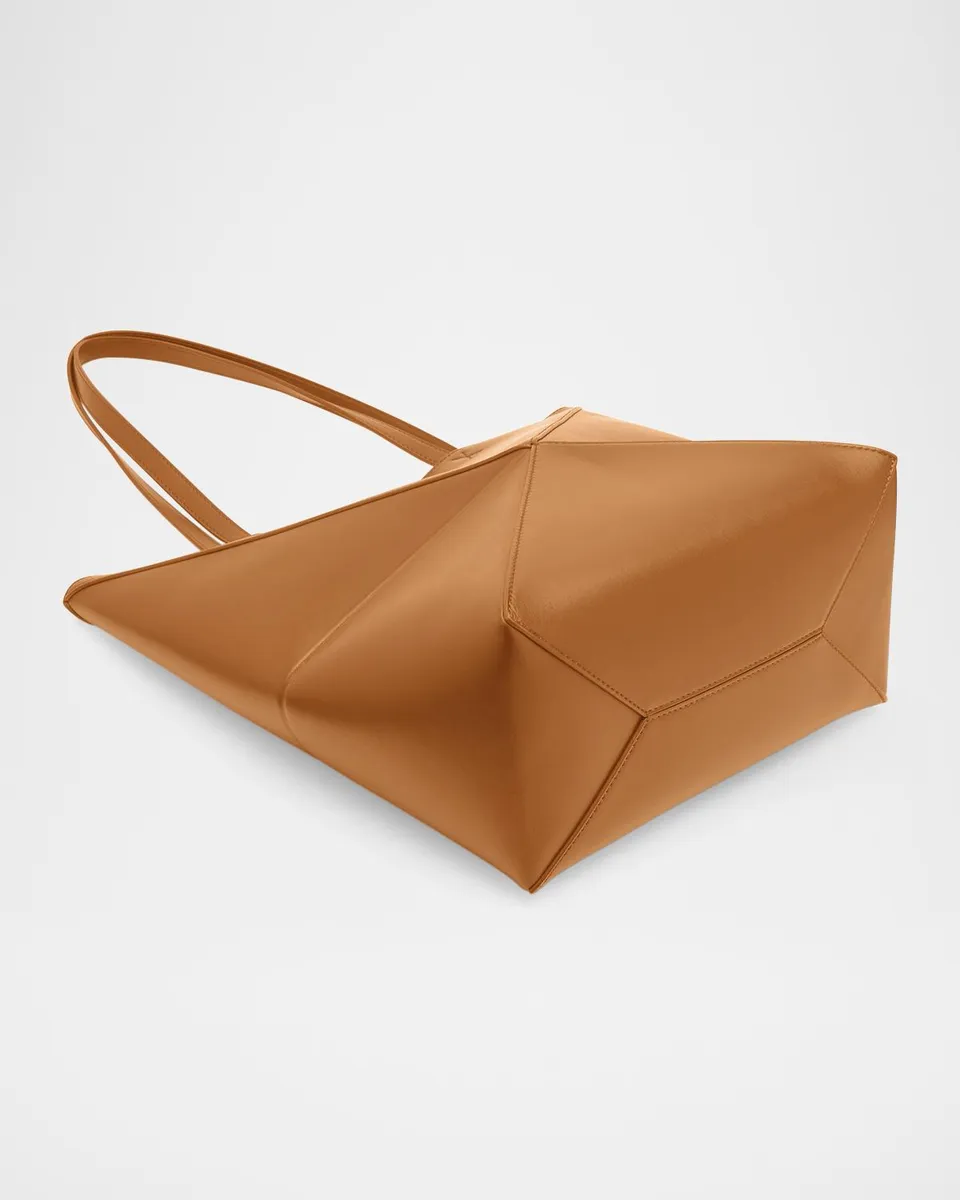 Loewe Puzzle Fold Medium Tote Bag in Shiny Leather | Thumbnail 7 Loewe Puzzle Fold Medium Tote Bag in Shiny Leather | Thumbnail 7