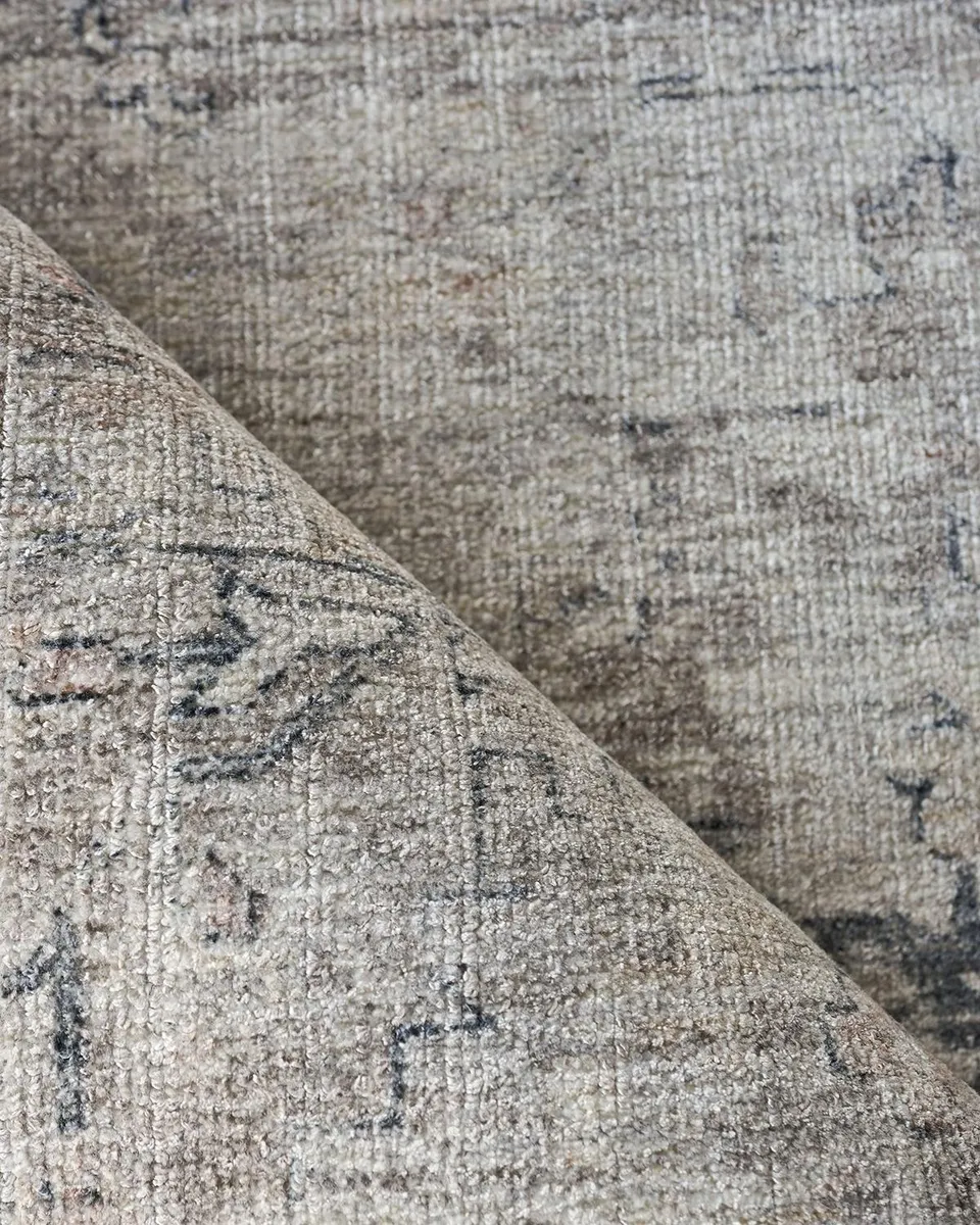 Exquisite Rugs Cambridge Hand-Loomed Silver & Blue Rug | Thumbnail 4