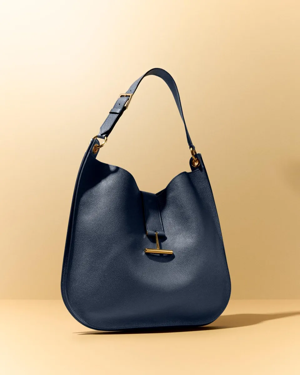 Tom Ford Tara Large Hobo Crossbody in Grained Leather | Thumbnail 5 Tom Ford Tara Large Hobo Crossbody in Grained Leather | Thumbnail 5