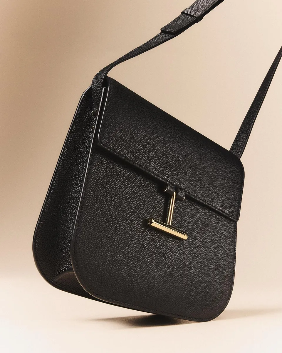 Tom Ford Tara Medium Crossbody in Grained Leather with Leather Strap | Thumbnail 5