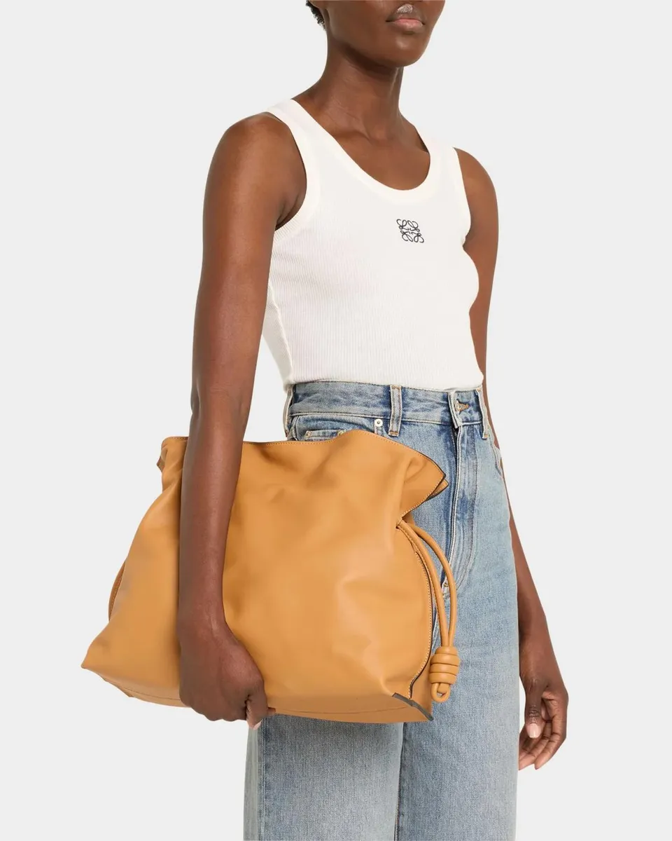 Loewe Flamenco Large Clutch Bag in Napa Leather with Golden Foil Anagram | Thumbnail 2 Loewe Flamenco Large Clutch Bag in Napa Leather with Golden Foil Anagram | Thumbnail 2