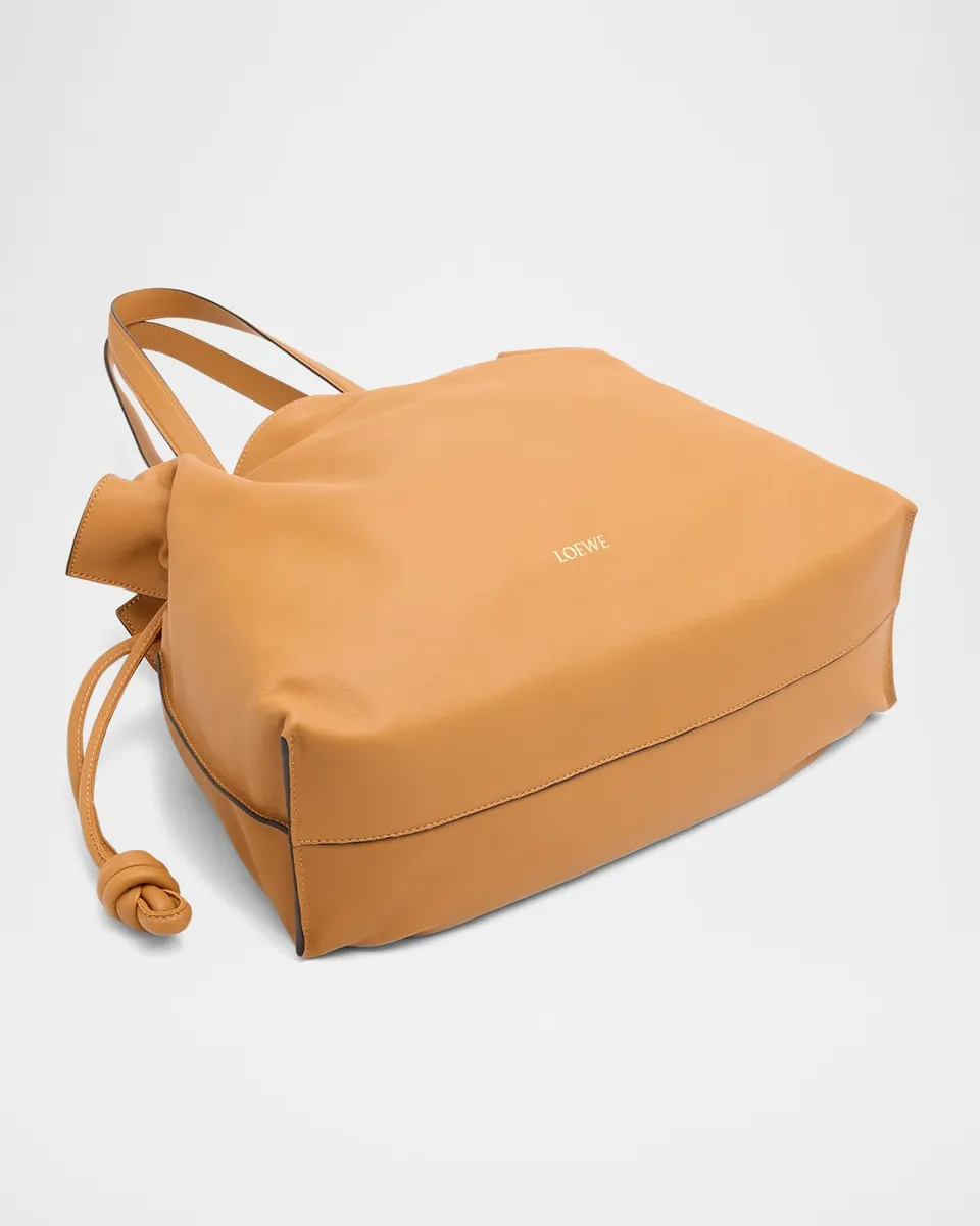 Loewe Flamenco Large Clutch Bag in Napa Leather with Golden Foil Anagram | Thumbnail 8 Loewe Flamenco Large Clutch Bag in Napa Leather with Golden Foil Anagram | Thumbnail 8