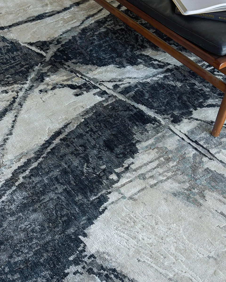 Exquisite Rugs Floor Art Hand-Knotted Dark Gray Rug | Thumbnail 7 Exquisite Rugs Floor Art Hand-Knotted Dark Gray Rug | Thumbnail 7