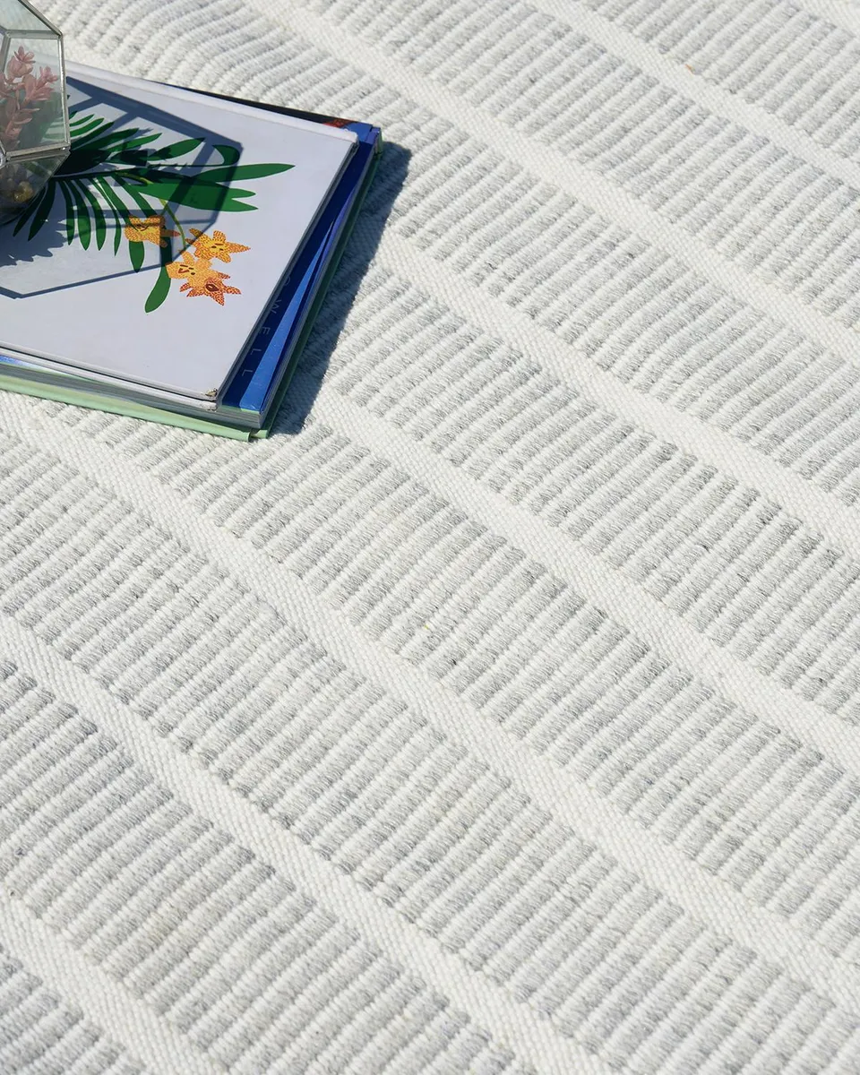 Exquisite Rugs Boca Indoor/Outdoor Flat-Weave Rug | Thumbnail 6