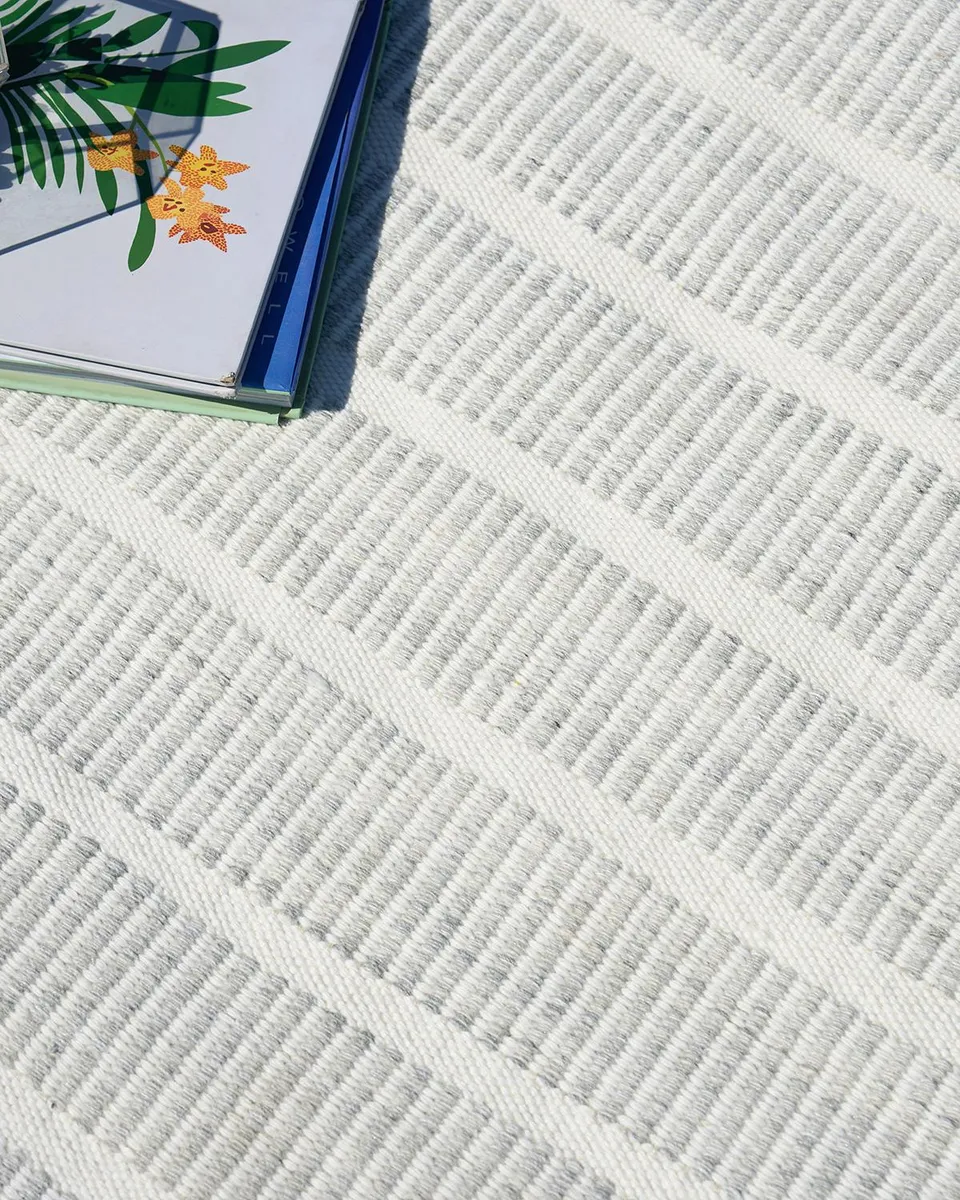 Exquisite Rugs Boca Indoor/Outdoor Flat-Weave Rug | Thumbnail 7