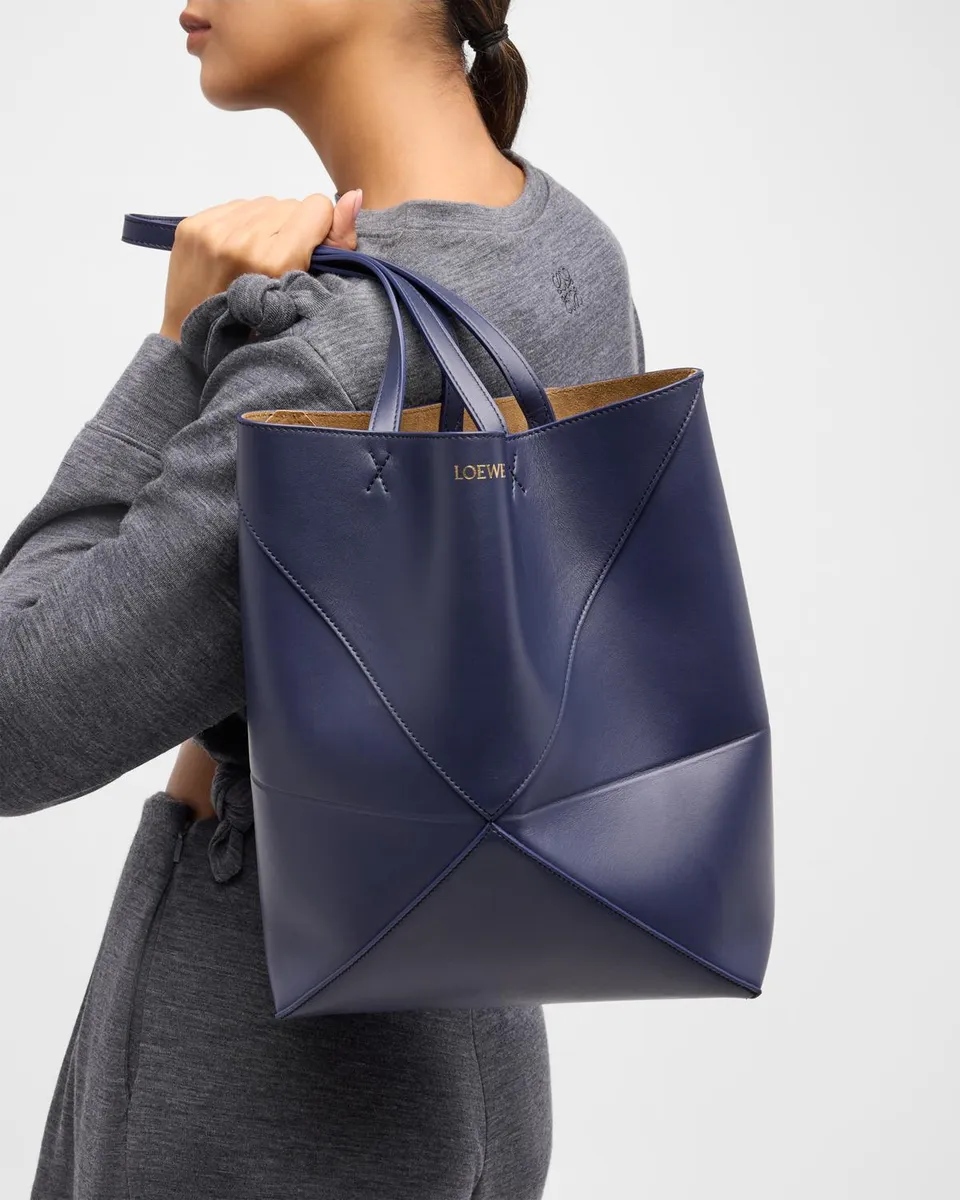 Loewe Puzzle Fold Medium Tote Bag in Shiny Leather | Thumbnail 4