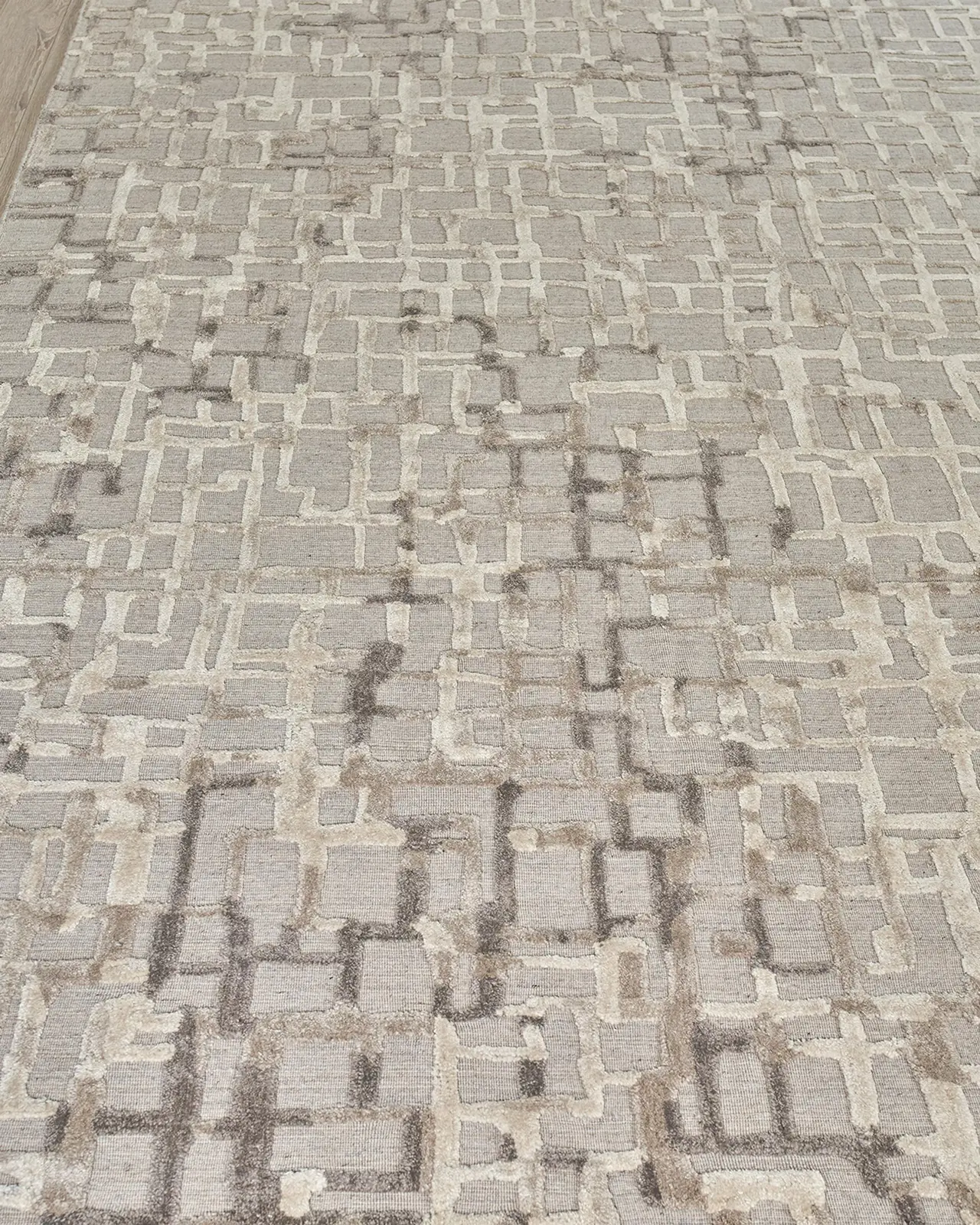 Exquisite Rugs Sullivan Hand-Loomed Rug