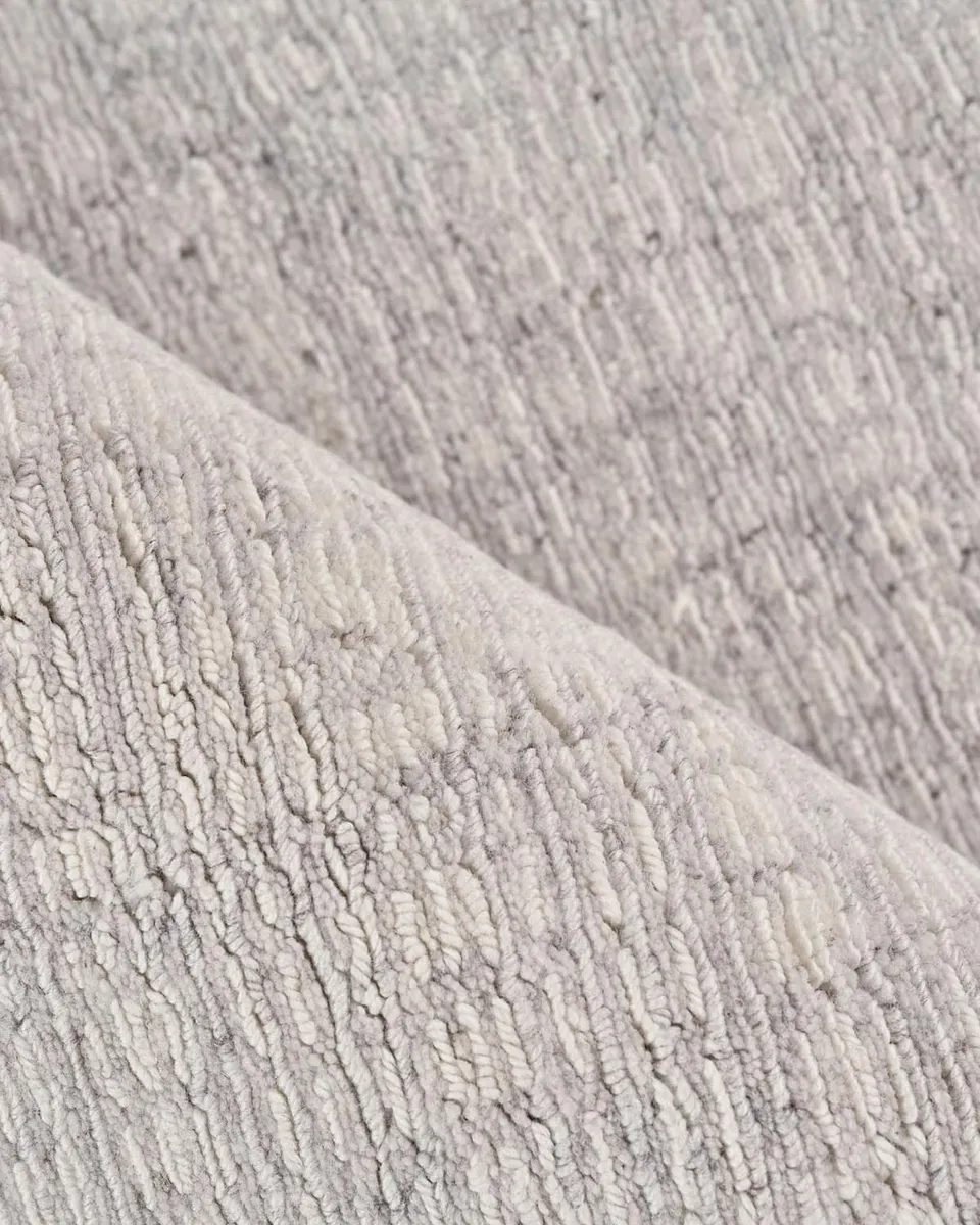 Exquisite Rugs Alpine Hand-Loomed Taupe & Ivory Rug | Thumbnail 4