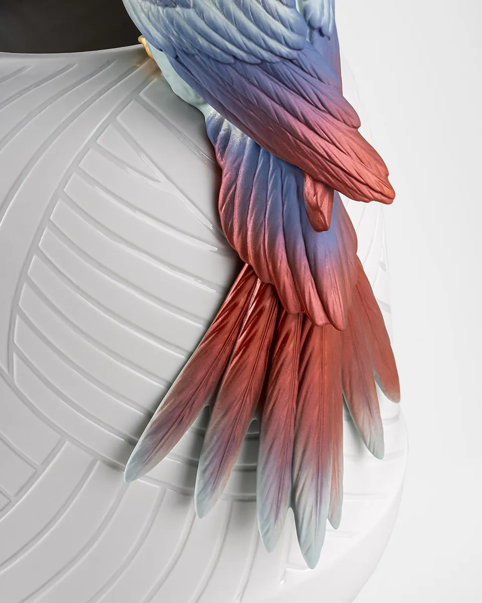 Lladro Cockatoo 20" Vase | Thumbnail 4