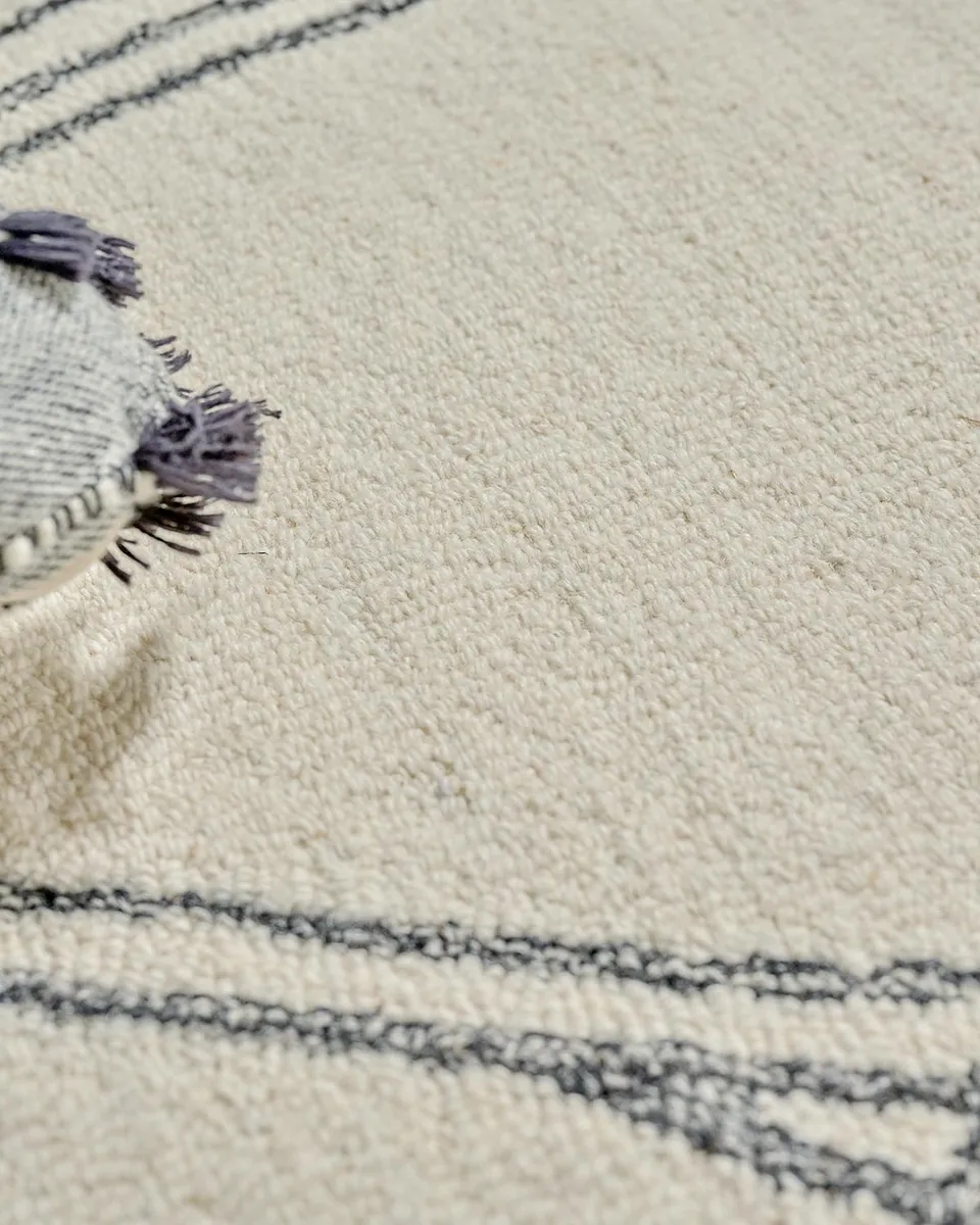 Exquisite Rugs Tangiers Hand-Tufted Ivory/Black Rug, 5 ' x 8 ' | Thumbnail 5