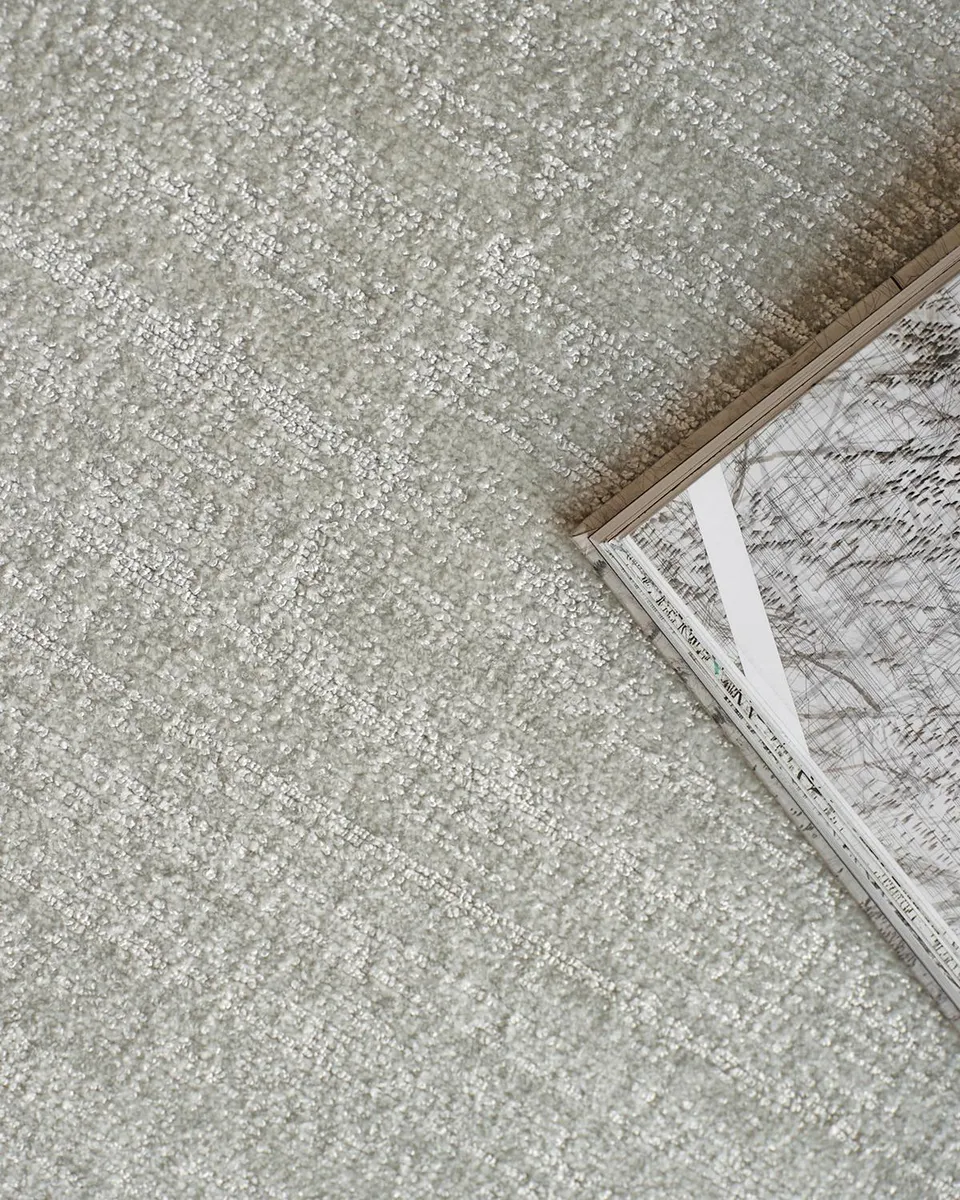 Exquisite Rugs Martelli Modern Hand-Loomed Silver Rug, 4 ' x 6 ' | Thumbnail 5 Exquisite Rugs Martelli Modern Hand-Loomed Silver Rug, 4 ' x 6 ' | Thumbnail 5