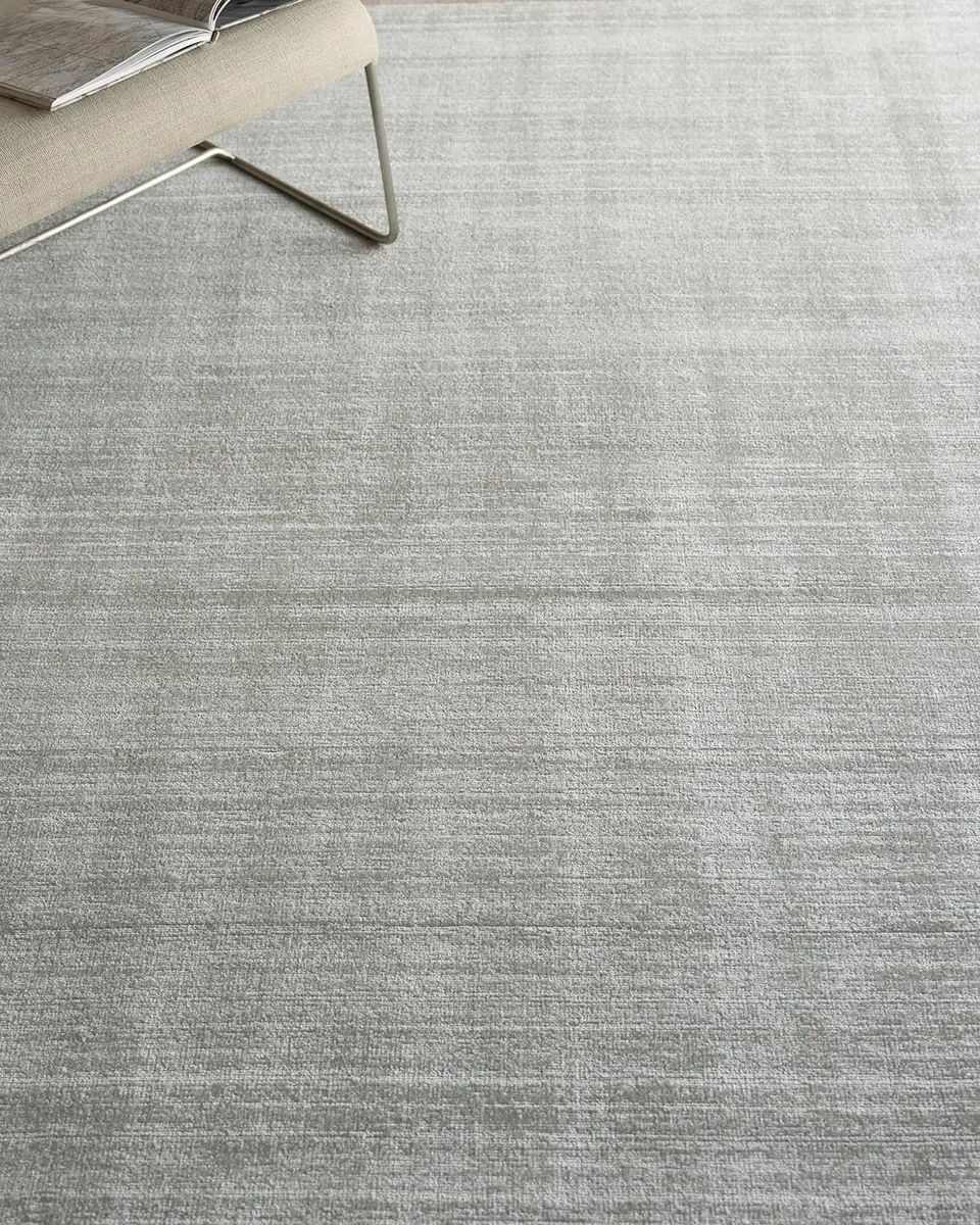 Exquisite Rugs Martelli Modern Hand-Loomed Silver Rug, 4 ' x 6 ' | Thumbnail 7 Exquisite Rugs Martelli Modern Hand-Loomed Silver Rug, 4 ' x 6 ' | Thumbnail 7