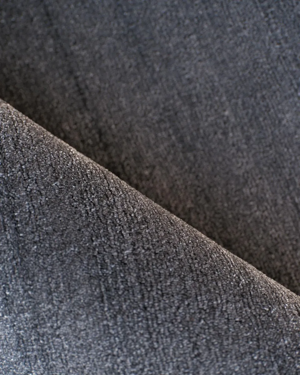 Exquisite Rugs Velutto Hand-Loomed Gray Rug, 4 ' x 6 ' | Thumbnail 4