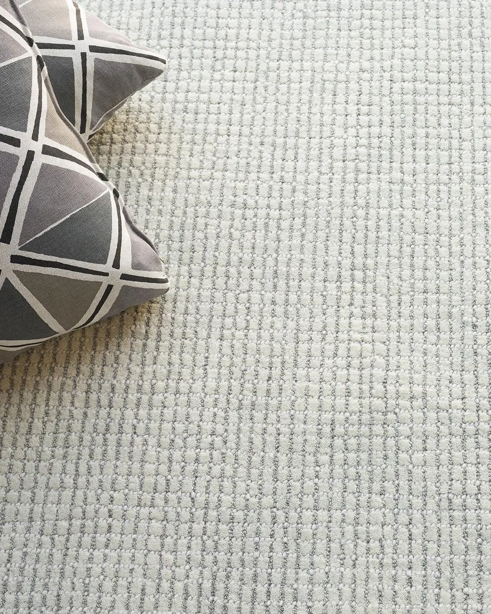 Exquisite Rugs Key West Hand-Tufted Light Silver Rug, 8 ' x 10 ' | Thumbnail 6
