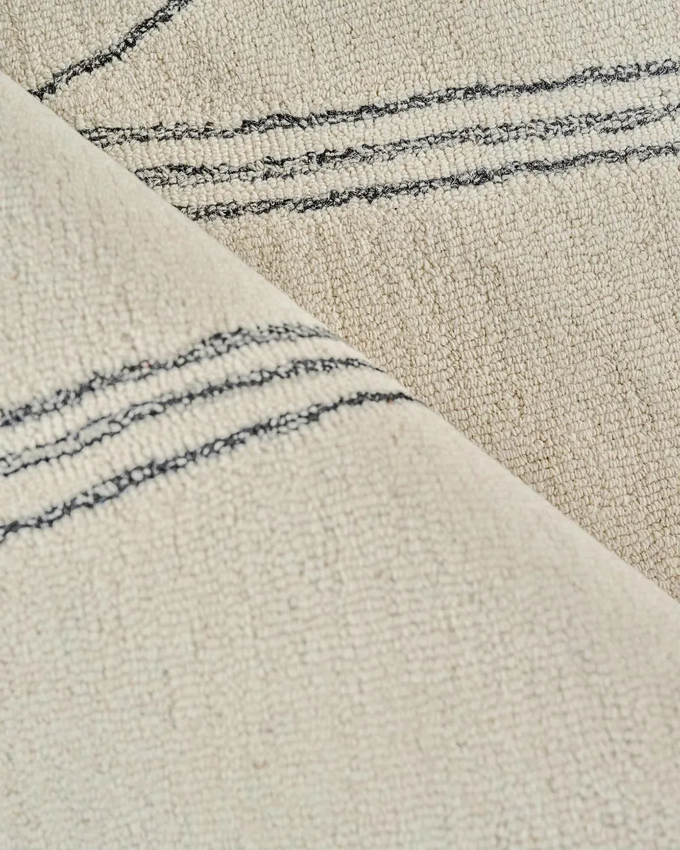 Exquisite Rugs Tangiers Hand-Tufted Ivory/Black Rug, 6 ' x 9 ' | Thumbnail 4 Exquisite Rugs Tangiers Hand-Tufted Ivory/Black Rug, 6 ' x 9 ' | Thumbnail 4