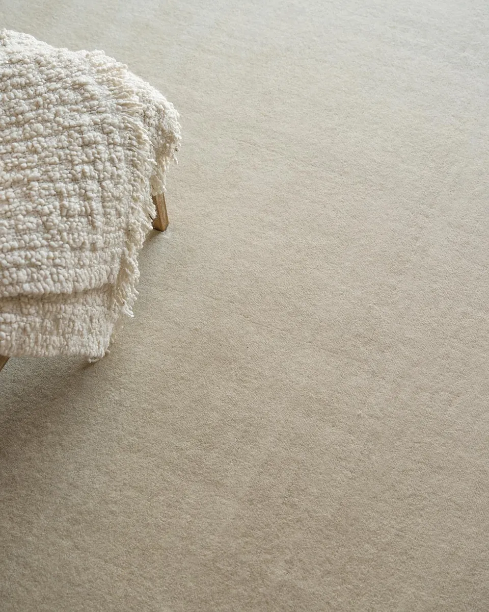 Exquisite Rugs Velutto Hand-Loomed Light Beige Rug, 4 ' x 6 ' | Thumbnail 7 Exquisite Rugs Velutto Hand-Loomed Light Beige Rug, 4 ' x 6 ' | Thumbnail 7