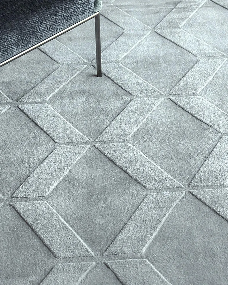 Exquisite Rugs Brunello Hand-Loomed Light Silver Rug, 4 ' x 6 ' | Thumbnail 3