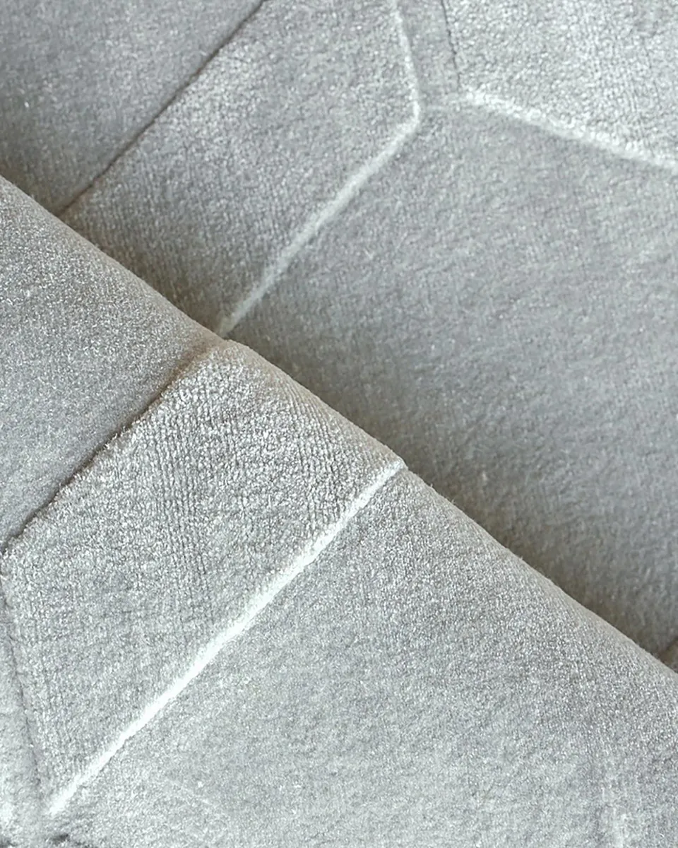 Exquisite Rugs Brunello Hand-Loomed Light Silver Rug, 6 ' x 9 ' | Thumbnail 2 Exquisite Rugs Brunello Hand-Loomed Light Silver Rug, 6 ' x 9 ' | Thumbnail 2