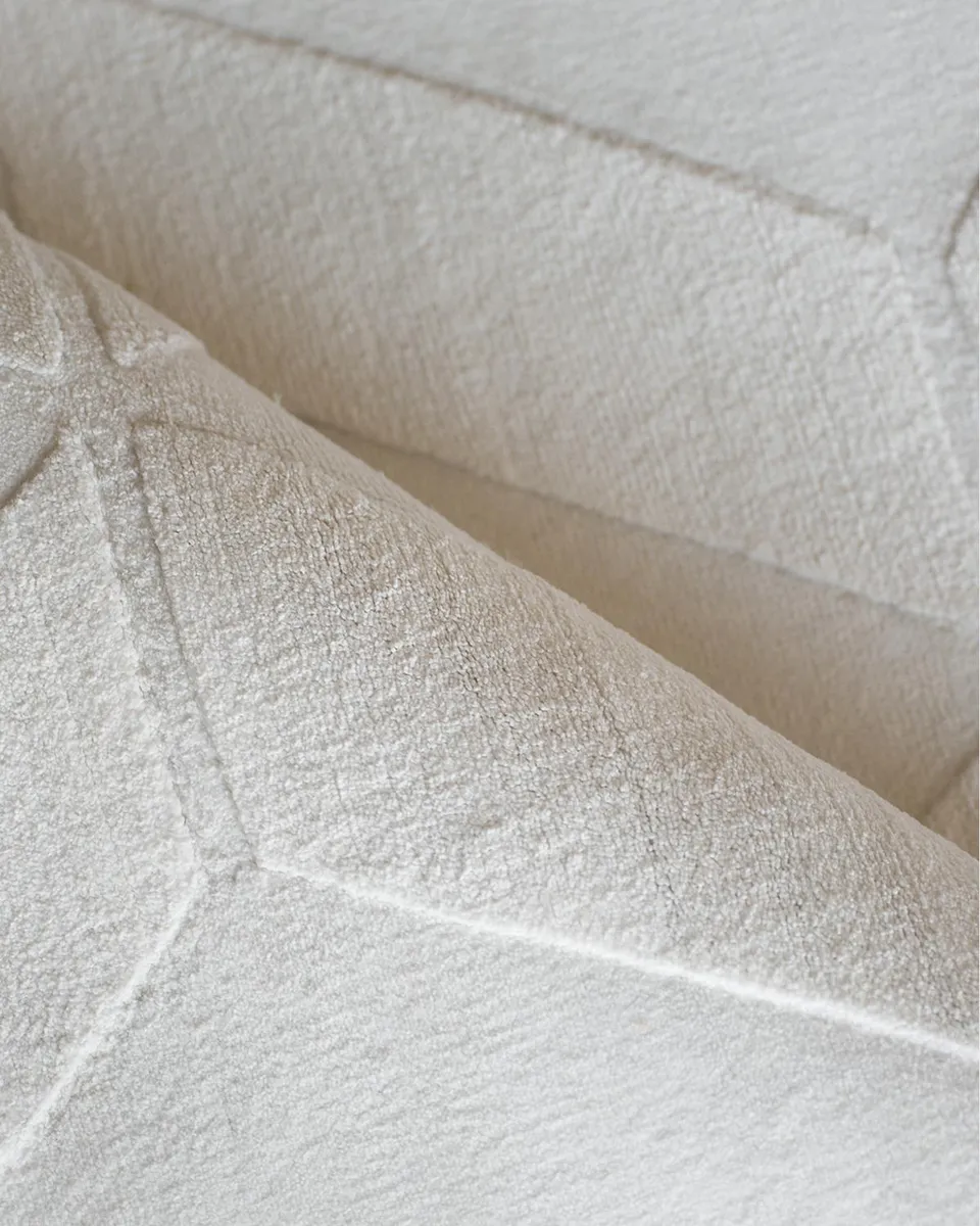 Exquisite Rugs Brunello Hand-Loomed White Rug, 6 ' x 9 ' | Thumbnail 2