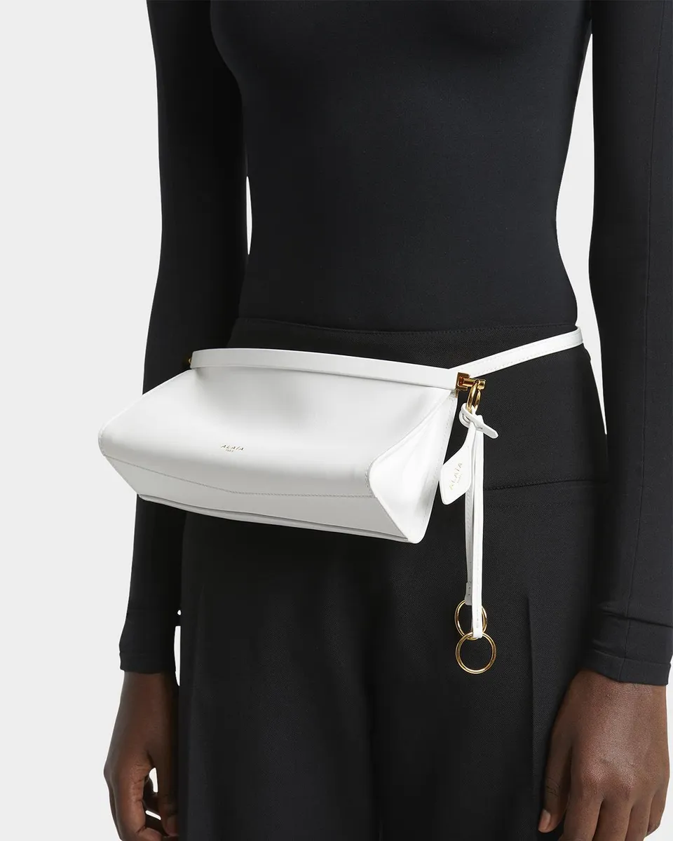 Alaïa Le Click Small Shoulder Bag in Glossy Leather | Thumbnail 2 Alaïa Le Click Small Shoulder Bag in Glossy Leather | Thumbnail 2
